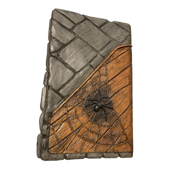 Vampires 3-D Journal - Running Press - Picture 2 of 10